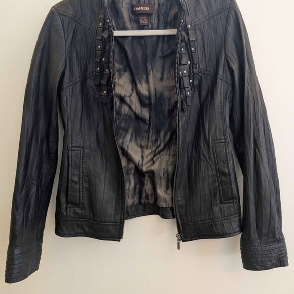 Black Leather Jacket with Edgy Studded Detail Danier, Moto style, like new, XXS - Picture 5 of 8